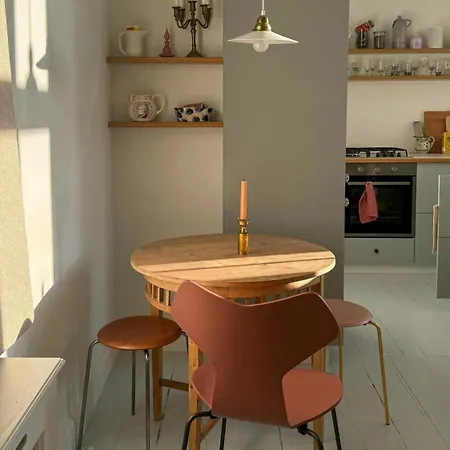 Apartment Spacious Flat With Courtyard In Norrebro